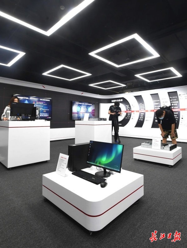 助力武漢數字經濟發展,長江鯤鵬一年接入企業三百余家